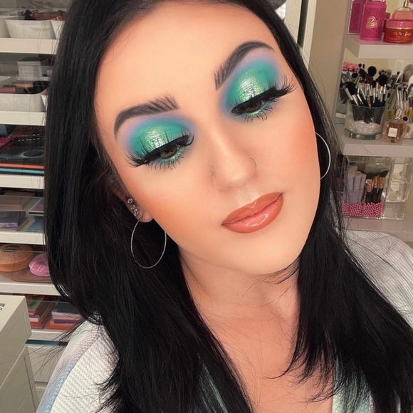 NEW IN BOX💜MIKAYLA X GLAMLITE PALETTE, LIMITED EDITION, SOLD OUT ON GLAMLITE! - Picture 8 of 12